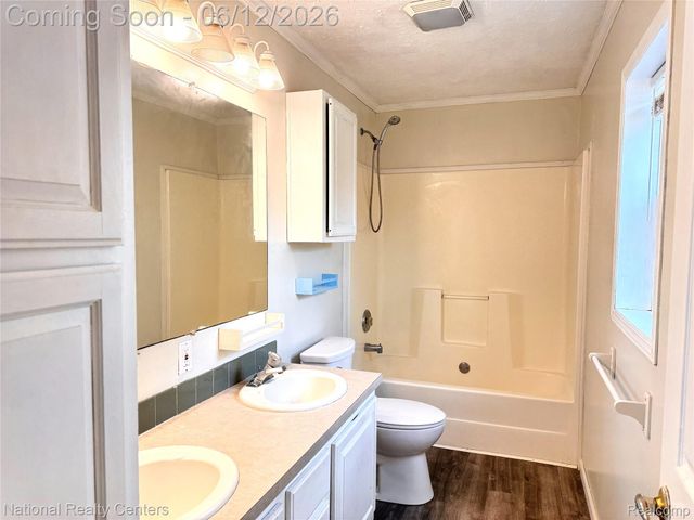 28802 Birchlawn Street, Garden City, MI 48135