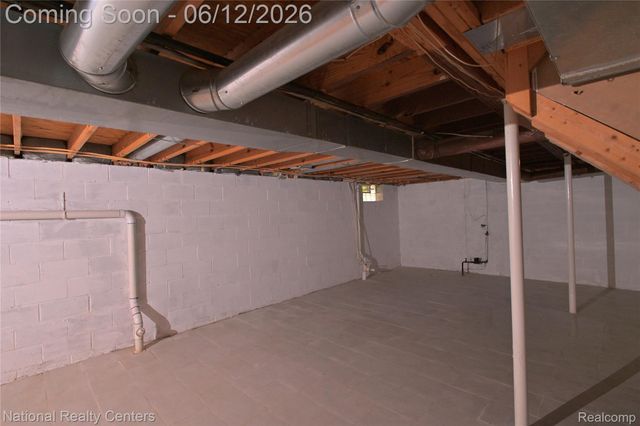 28802 Birchlawn Street, Garden City, MI 48135