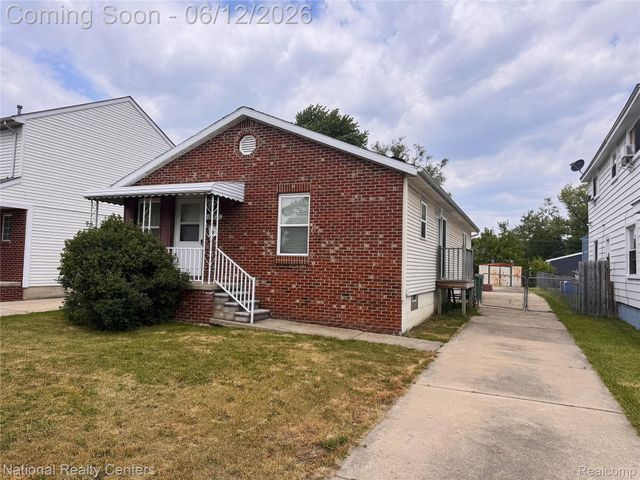 28802 Birchlawn Street, Garden City, MI 48135