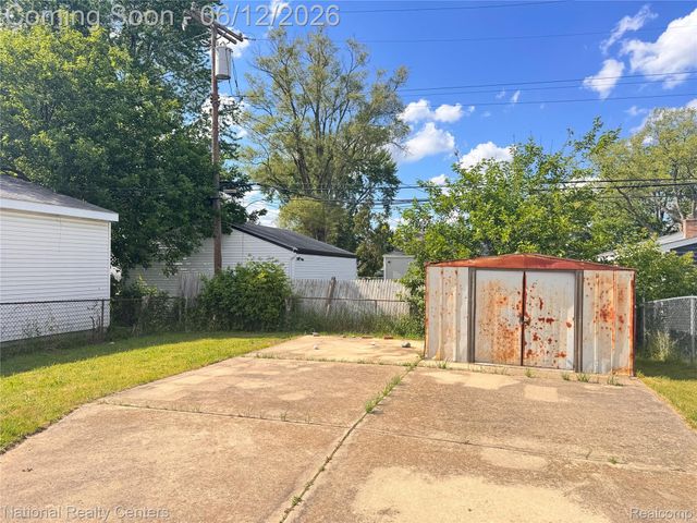 28802 Birchlawn Street, Garden City, MI 48135