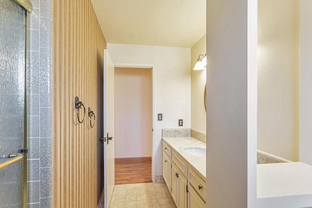 1223 La Canada Way, Salinas, CA 93901