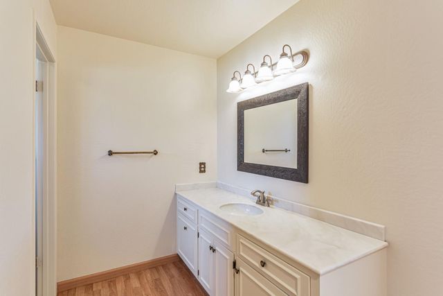 1223 La Canada Way, Salinas, CA 93901