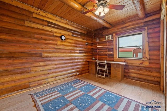 28017 CASCADE RD, Hot Springs, SD 57747