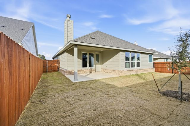 1244 Sabine River Lane, Springtown, TX 76082
