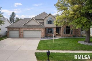 800 S 8TH Street, Eldridge, IA 52748