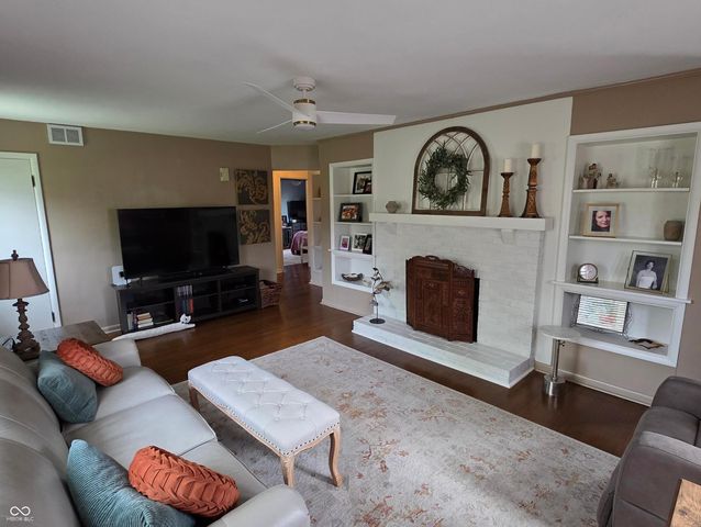 55 Gill Drive, Danville, IN 46122