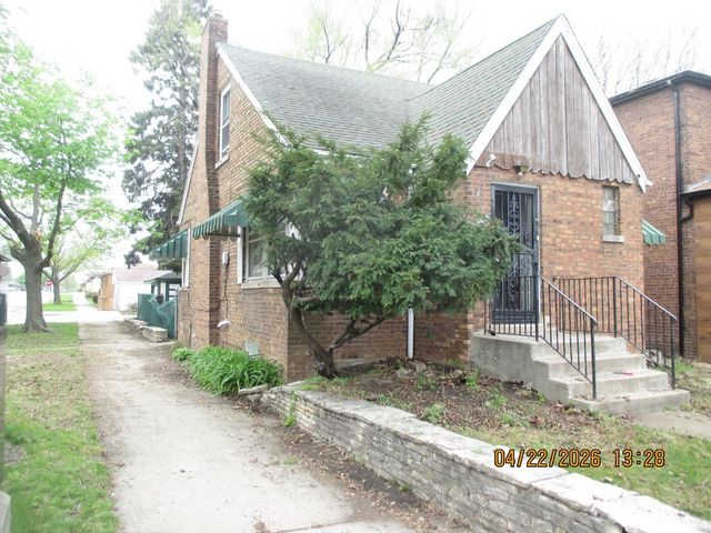 9058 S Jeffery Boulevard, Chicago, IL 60617