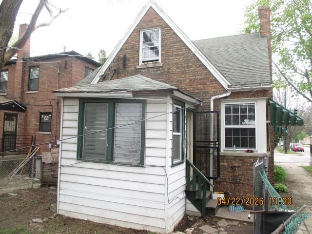 9058 S Jeffery Boulevard, Chicago, IL 60617
