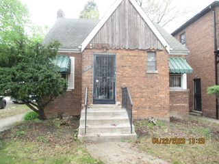 9058 S Jeffery Boulevard, Chicago, IL 60617