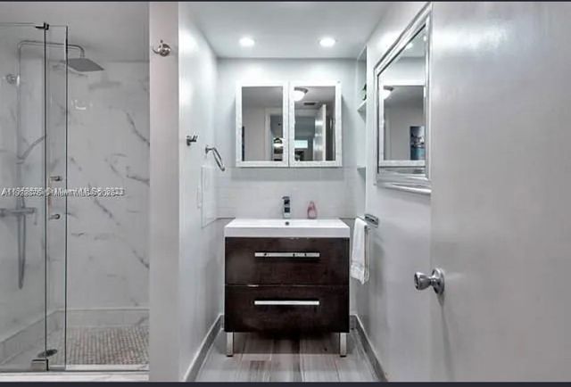 1717 N Bayshore Dr A1448, Miami, FL 33132