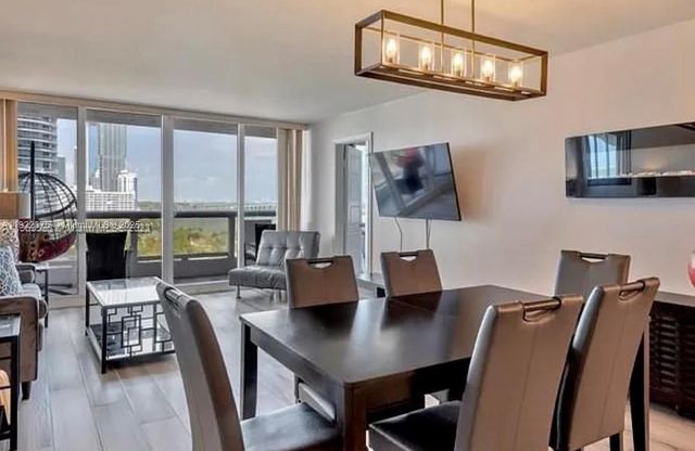 1717 N Bayshore Dr A1448, Miami, FL 33132