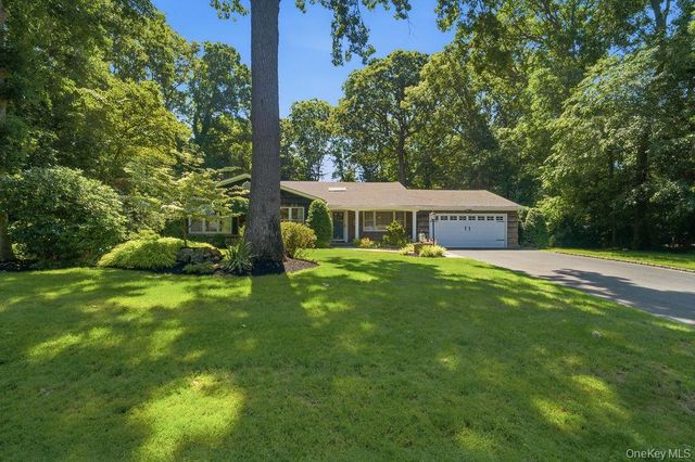 20 Oak Tree Drive, Smithtown, NY 11787