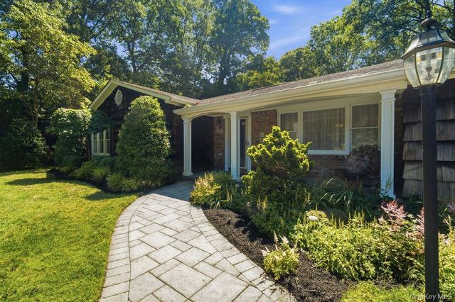 20 Oak Tree Drive, Smithtown, NY 11787