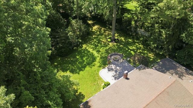 20 Oak Tree Drive, Smithtown, NY 11787