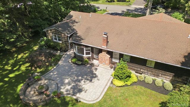 20 Oak Tree Drive, Smithtown, NY 11787