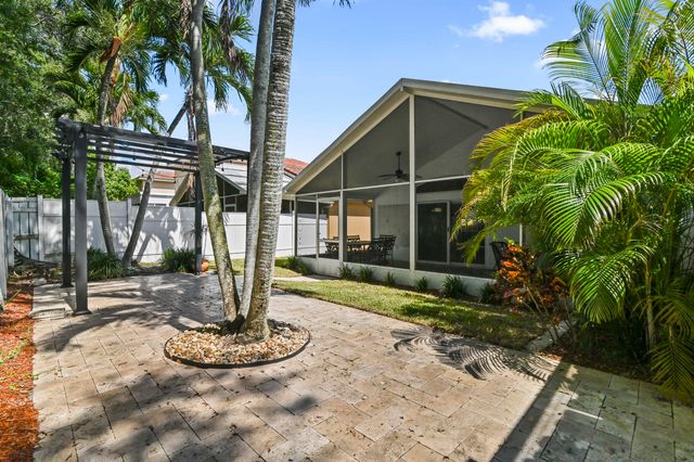 5690 Green Island Drive, Lake Worth, FL 33463