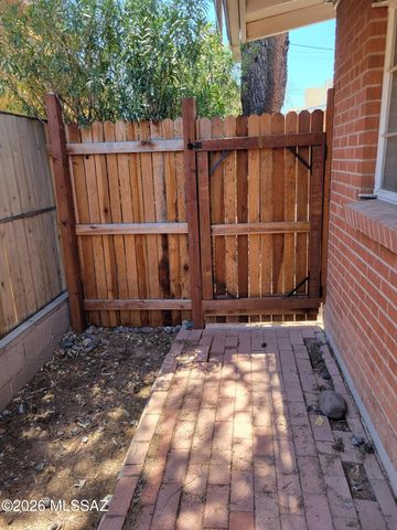 1733 E Hedrick Drive N Unit C, Tucson, AZ 85719