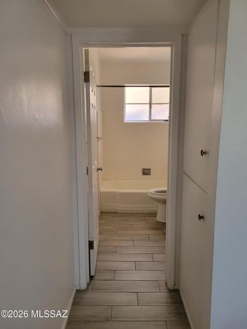 1733 E Hedrick Drive N Unit C, Tucson, AZ 85719
