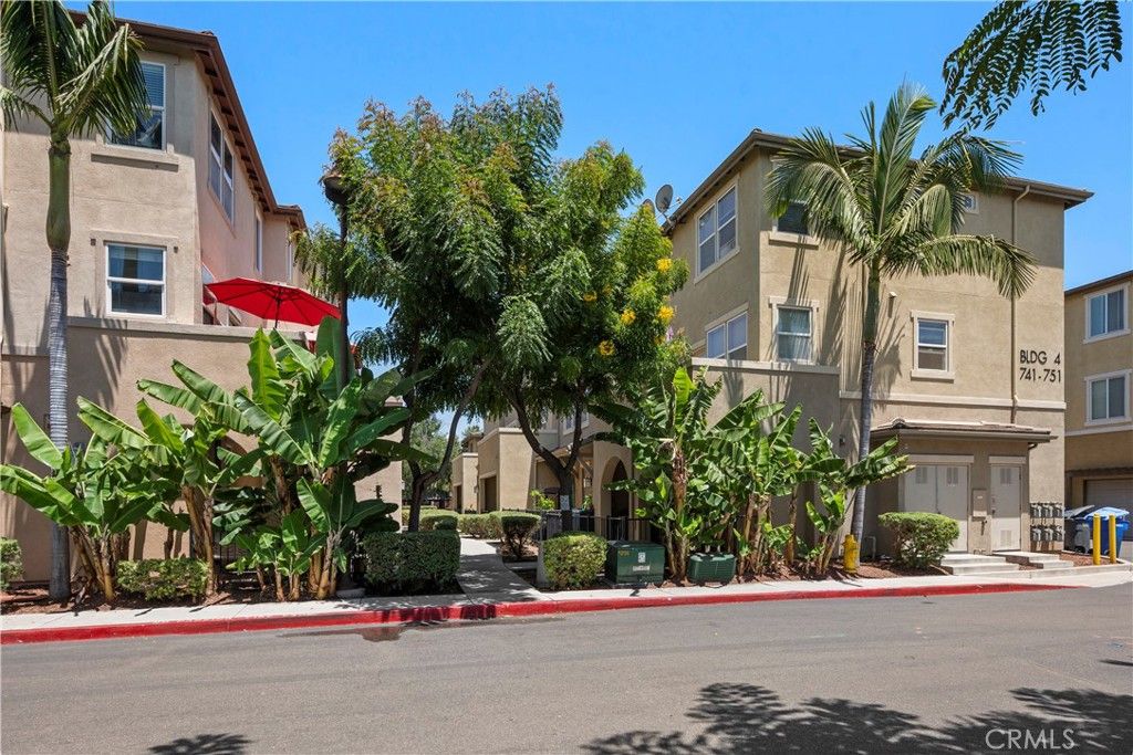 745 Paradise, National City, CA 91950 — exterior