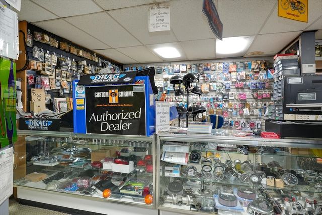 89 Main St, Northborough, MA 01532