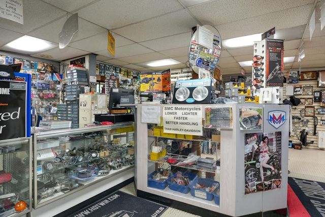 89 Main St, Northborough, MA 01532