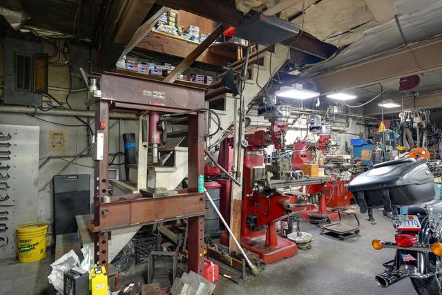 89 Main St, Northborough, MA 01532