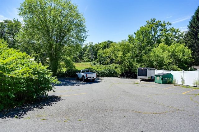 89 Main St, Northborough, MA 01532