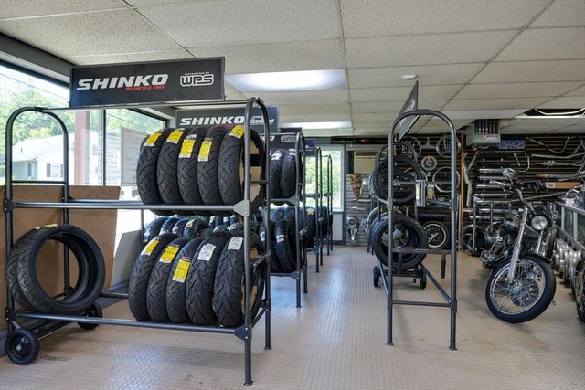 89 Main St, Northborough, MA 01532