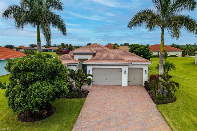 18709 Lake Hammock DR, Naples, FL 34114