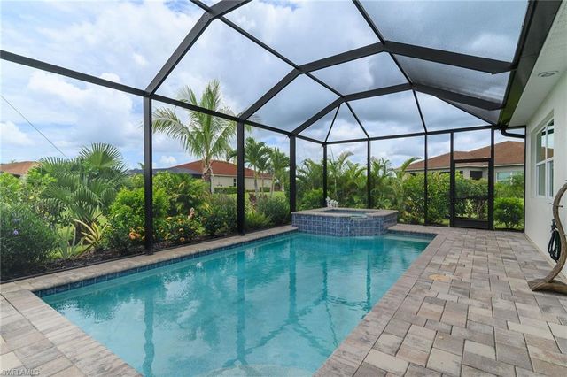 18709 Lake Hammock DR, Naples, FL 34114
