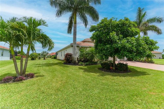18709 Lake Hammock DR, Naples, FL 34114