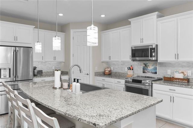 18709 Lake Hammock DR, Naples, FL 34114