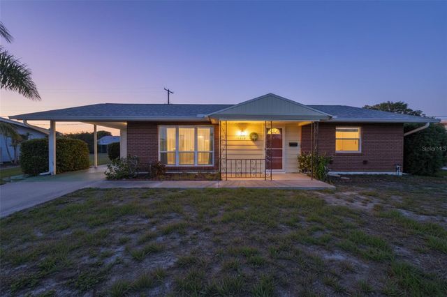 1216 VALLEY FORGE BOULEVARD, Sun City Center, FL 33573