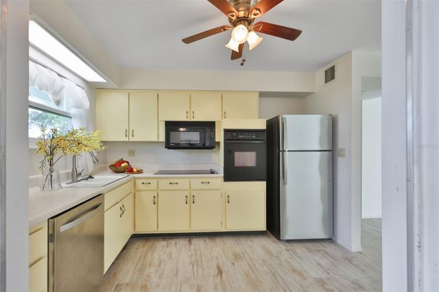 1216 VALLEY FORGE BOULEVARD, Sun City Center, FL 33573