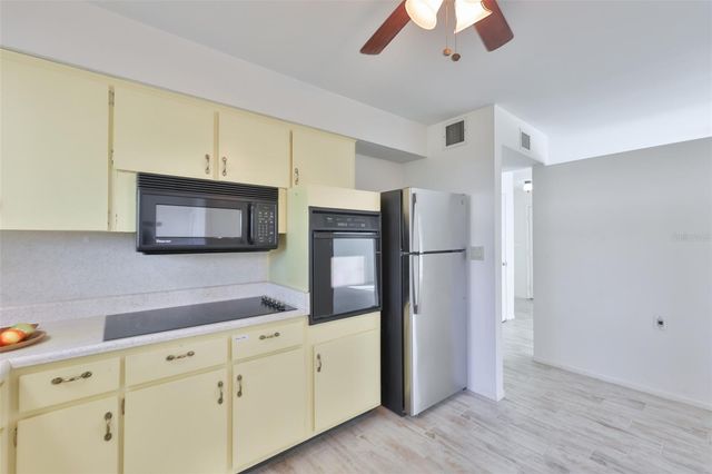 1216 VALLEY FORGE BOULEVARD, Sun City Center, FL 33573