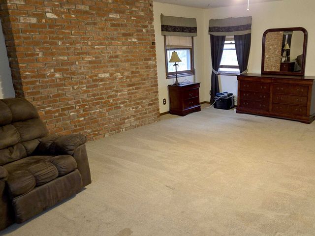 302 N Pine St, Argonia, KS 67004