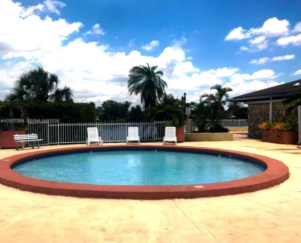 6713 SW 112th Ct 0, Miami, FL 33173