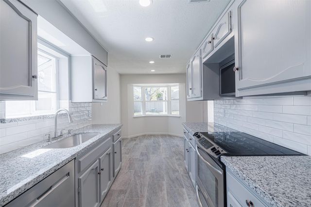 12106 Fairmeadow Drive, Houston, TX 77071