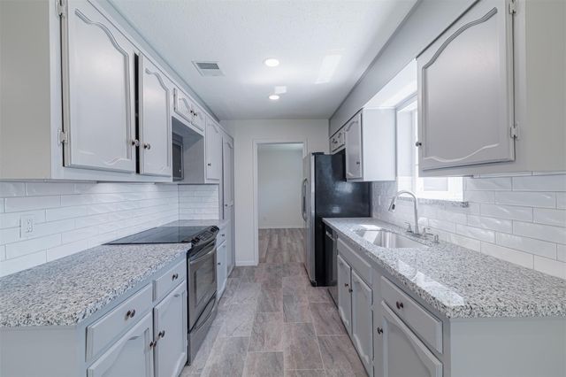 12106 Fairmeadow Drive, Houston, TX 77071