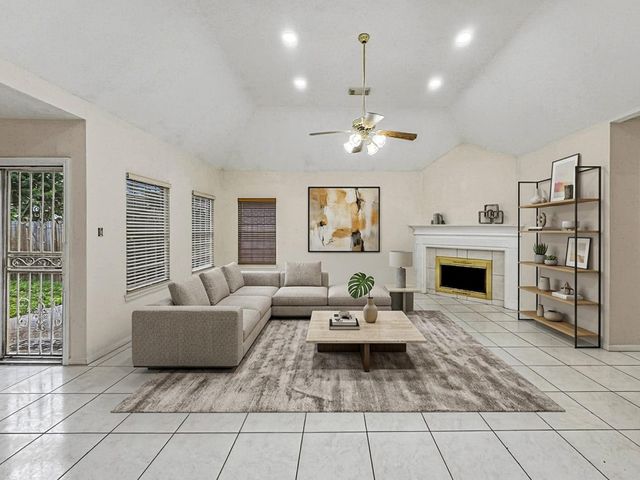 13607 Sable Lane, Houston, TX 77014