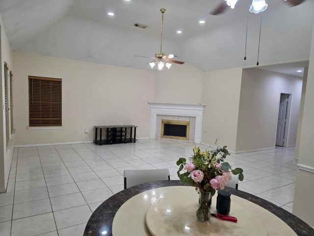 13607 Sable Lane, Houston, TX 77014