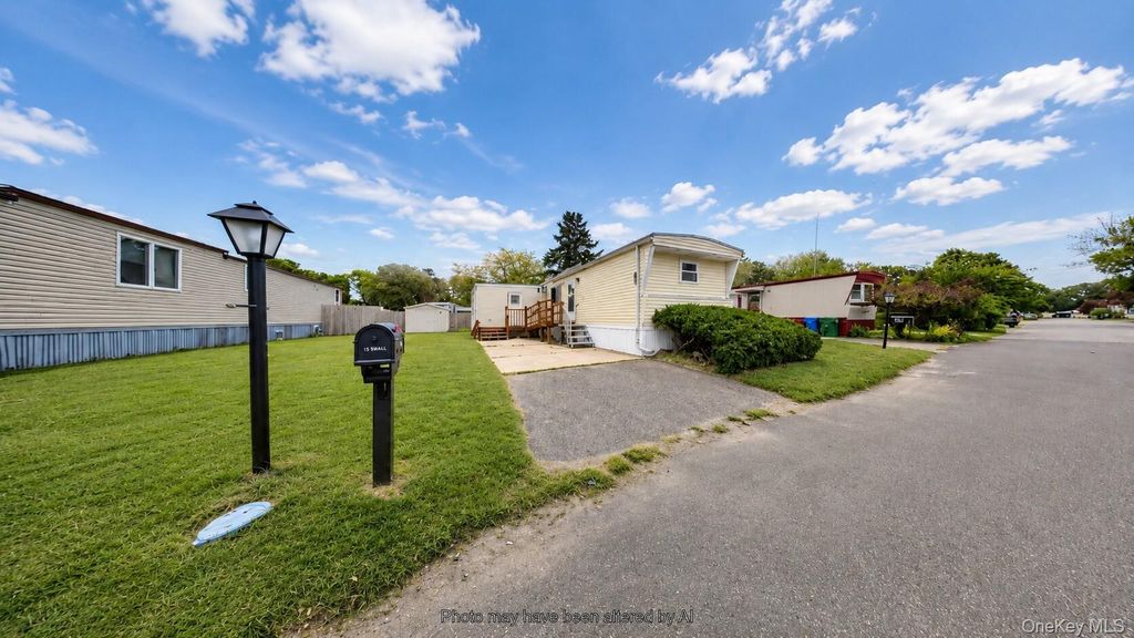 39 Valley Forge Drive, Bohemia, NY 11716 — exterior