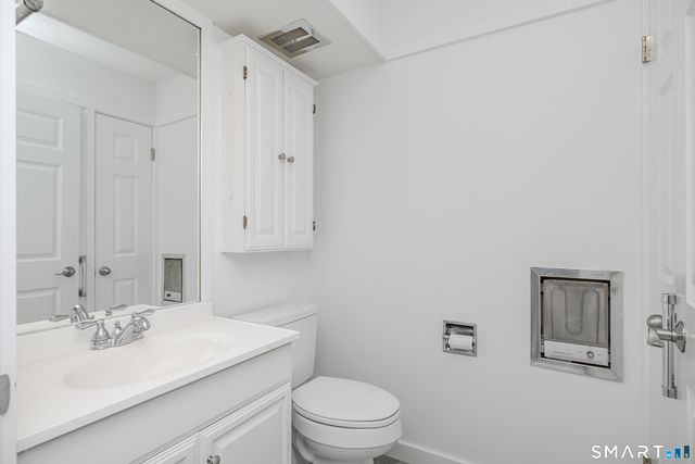 1 Heritage Village C, Southbury, CT 06488