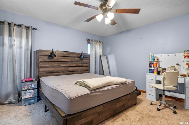 2928 Rainier Drive, Springfield, IL 62704