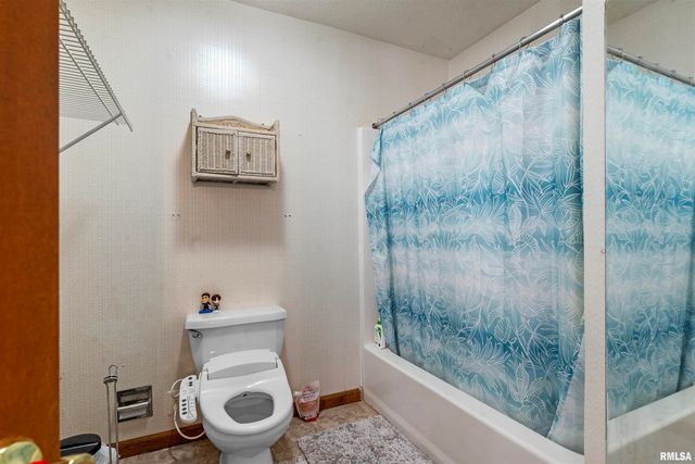 2928 Rainier Drive, Springfield, IL 62704