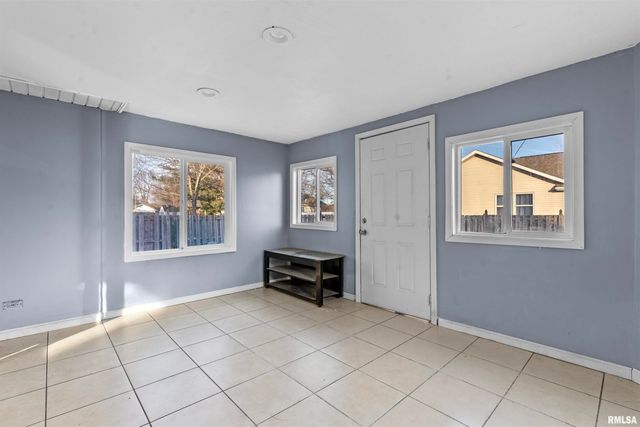 2928 Rainier Drive, Springfield, IL 62704