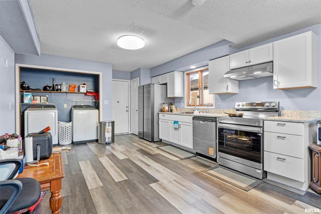 2928 Rainier Drive, Springfield, IL 62704