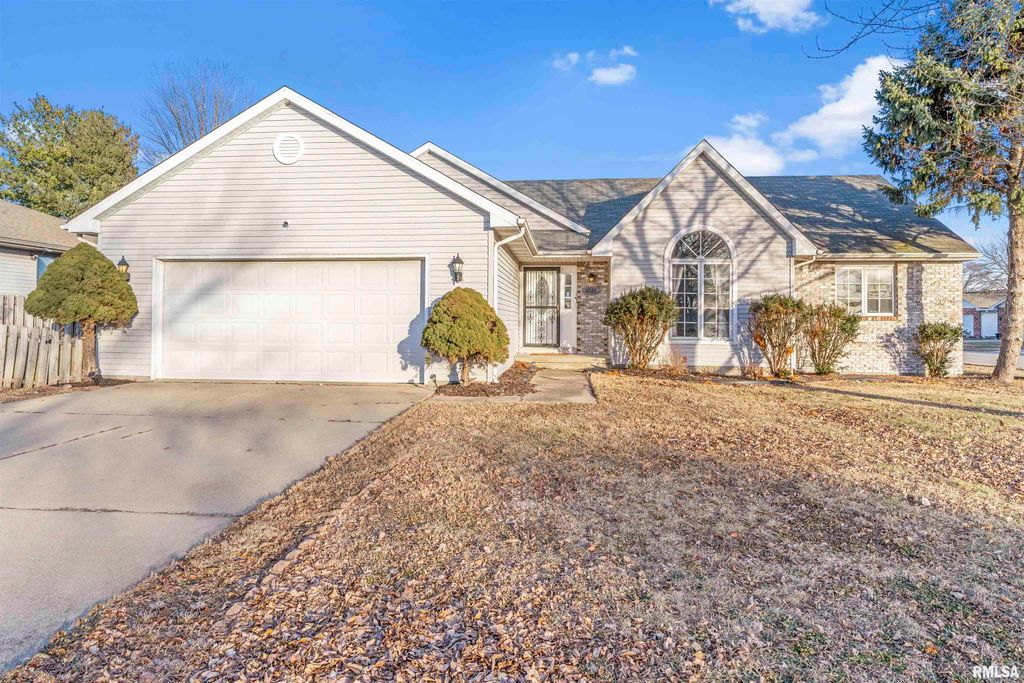 2928 Rainier Drive, Springfield, IL 62704