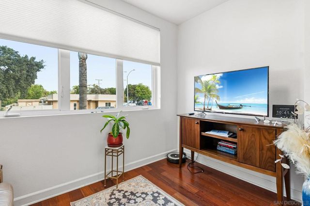 551 Laguna, Carlsbad, CA 92008