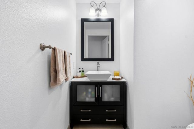 551 Laguna, Carlsbad, CA 92008